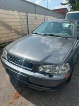 Volvo V40 Kombi 1.8, Baujahr 2003, TÜV bis... - gebrauchte Volvo V40 aus dem Jahr 2003