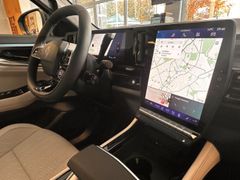 Fahrzeugabbildung Espace VI Iconic E-Tech Hybrid Panorama Navi Le