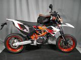 KTM 690 SMC R, guter Zustand, weiß - MOTORRAD VON 501 BIS 750 CCM