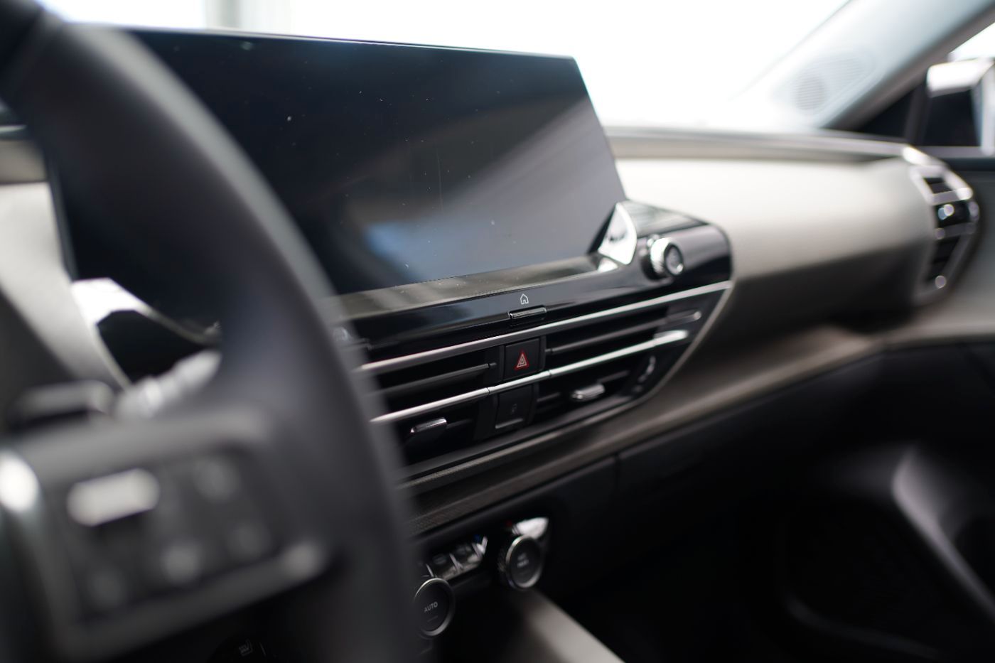 Fahrzeugabbildung Citroën C5 X Hybrid 145 DCS6 Plus Automatik Winter Paket