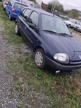 Renault Clio 1.4 Automatik 8 fach bereift ... - gebrauchte Renault Clio aus dem Jahr 2000