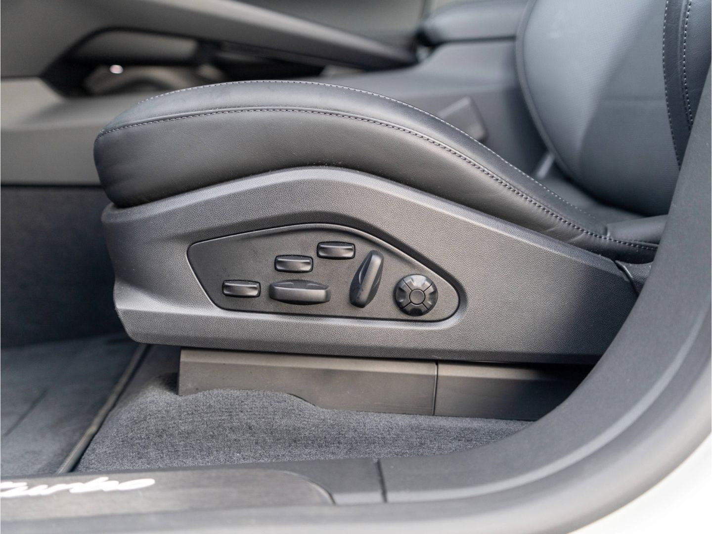 Porsche Macan - Bild 31