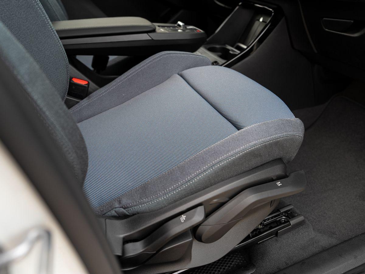 BMW Active 220d Active Tourer AHK 17" aLED PANO Sportsitze, миниатюра 13