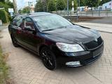 Skoda Octavia Ambition*XENON*TÜV NEU*ÖLSERVICE NEU* - Skoda Octavia aus 2011: Kombi