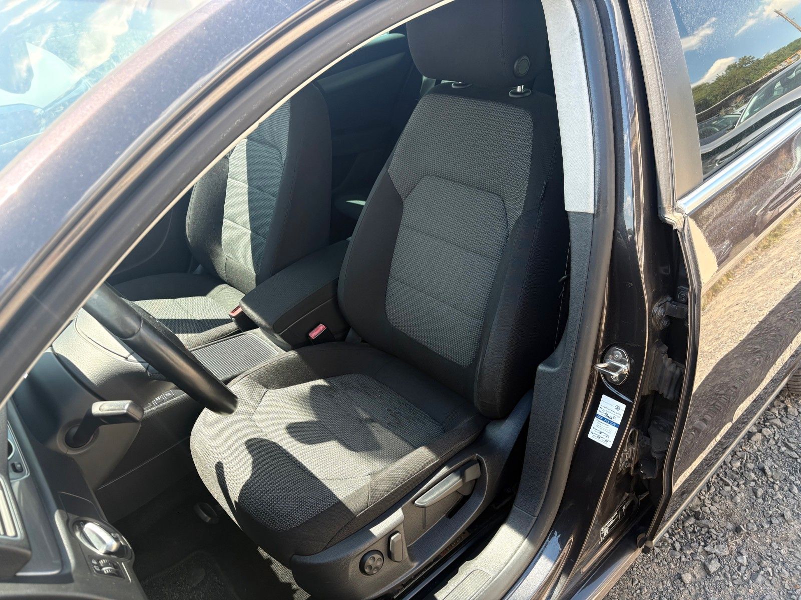 Fahrzeugabbildung Volkswagen Passat Variant 1.4 TSI Comfortline Navi PDC 2.HD
