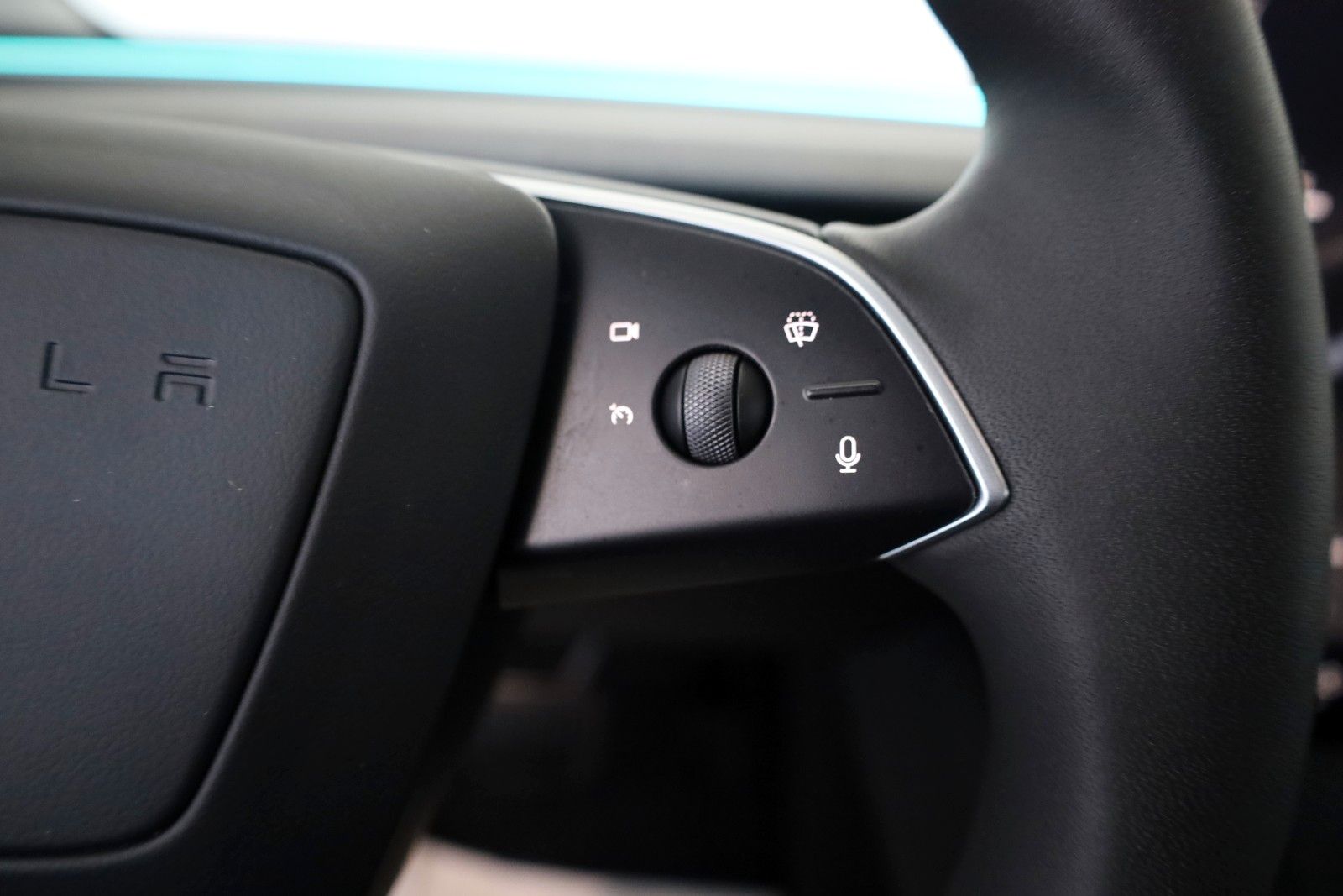 Fahrzeugabbildung Tesla Model 3 Long Range Dual AWD,Navi,Kamera,Panorama