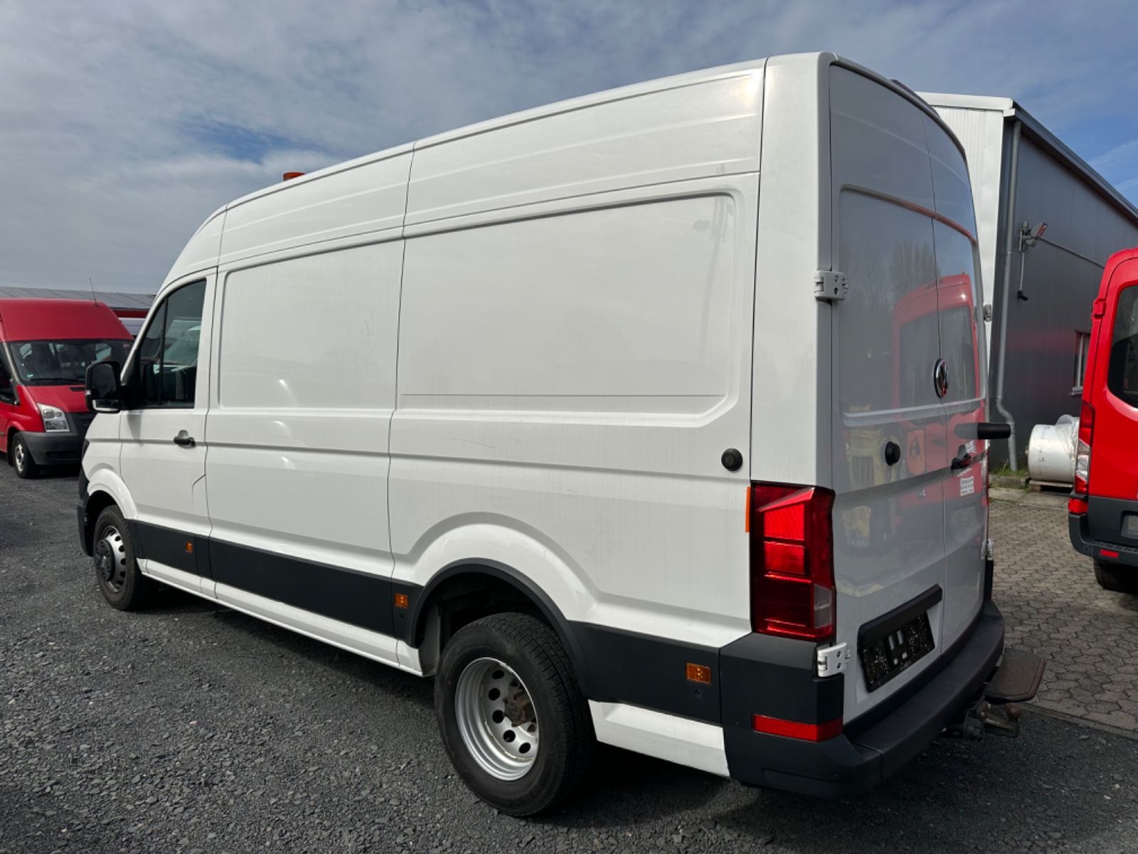Fahrzeugabbildung Volkswagen Crafter 50 Kasten  *Mittellang* Hochdach* RWD*