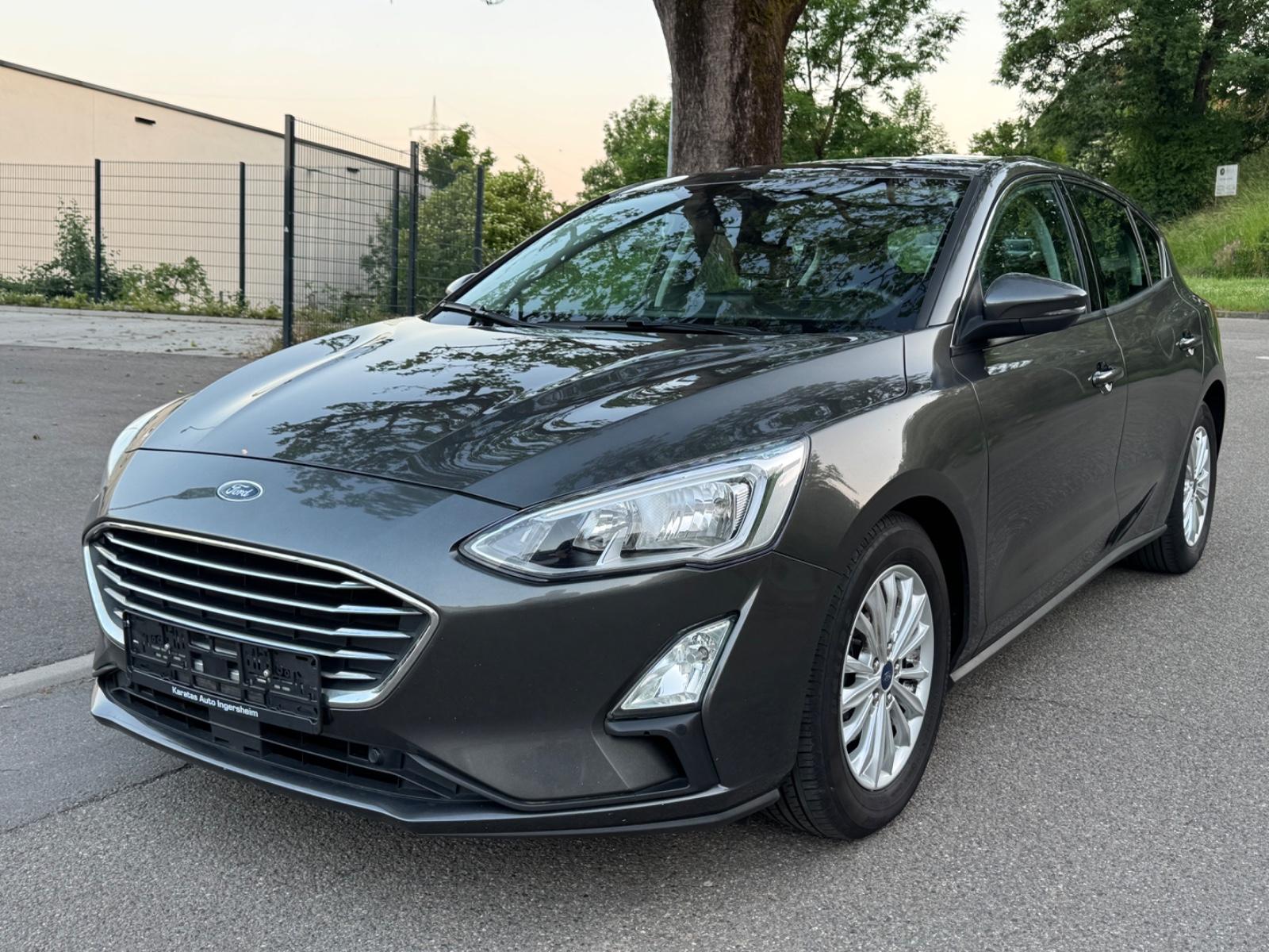 Ford Focus Lim. Titanium Automatik HUD KeylessGo Navi