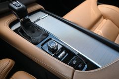 Fahrzeugabbildung Volvo XC90 D5*Inscription*STHZ*LUFT*B&W*7-S*MIETKAUF