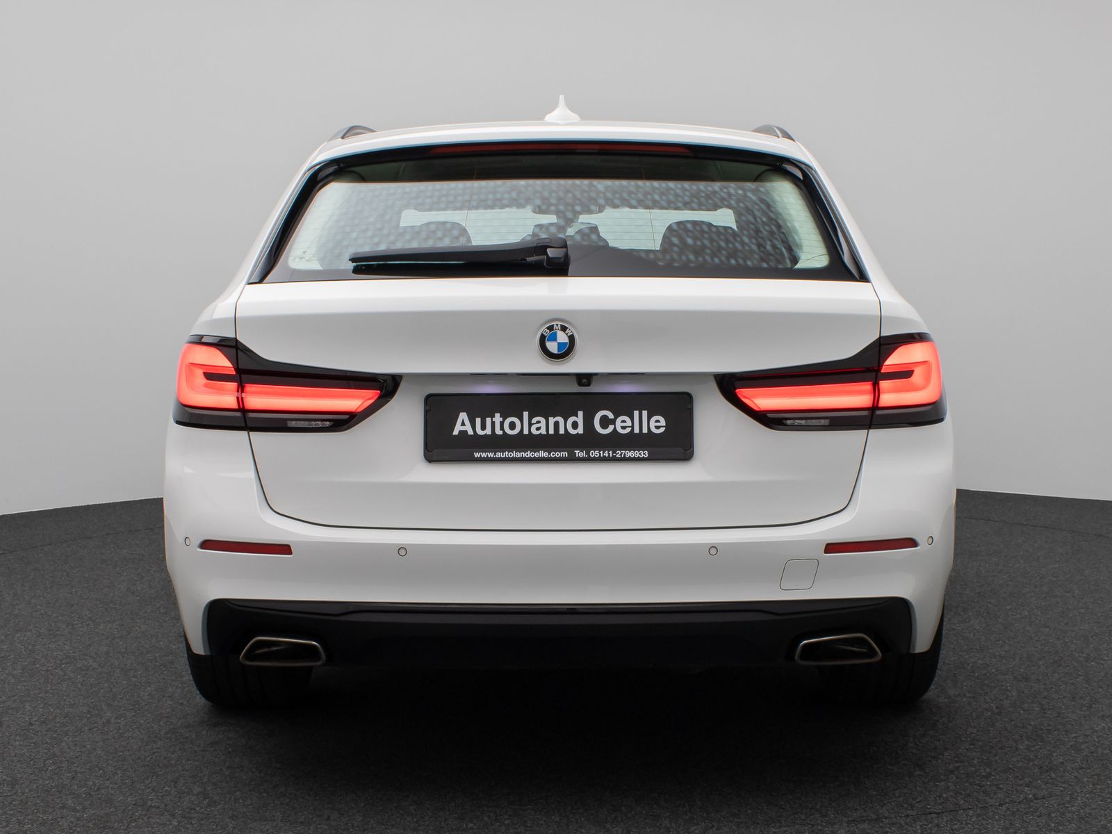 Fahrzeugabbildung BMW 530d Kamera HUD DAB Komfort Alarm Sport 19Zoll
