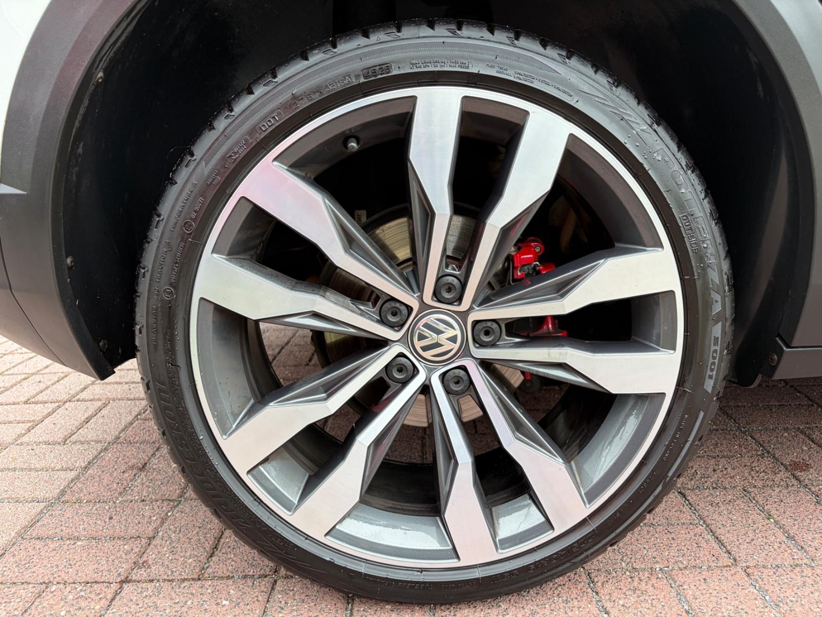 Volkswagen T-Roc Sport 4Motion+AUTOM+NAVI+TEMPOM.+PANOD.+++