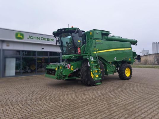 John Deere T670 HM