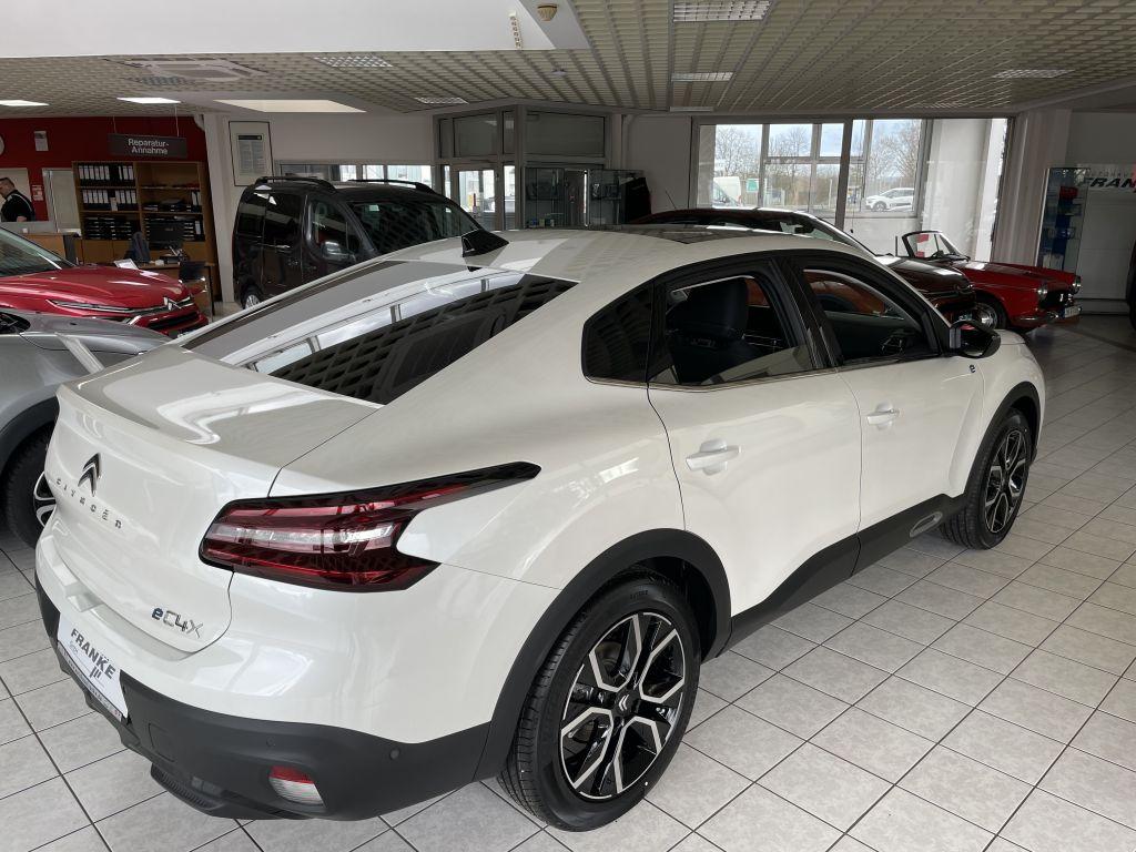 Citroën e-C4 X SHINE*KAMERA*SHZ*LEDER*NAVI*SCHIEBEDACH*