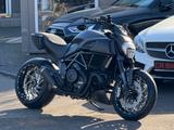 Ducati Diavel Carbon Bj 14 / 13 Tkm Performance - Offers matching your search criteria