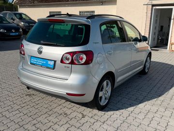 Volkswagen Golf - 6