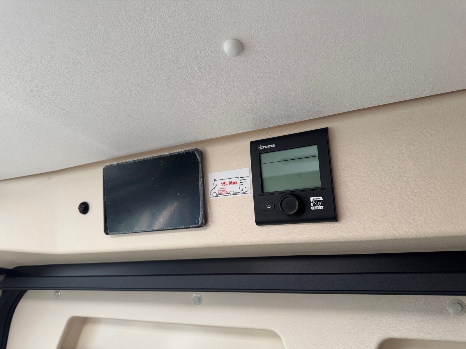 Fahrzeugabbildung Karmann Dexter DE 580 140 PS / Concept Paket