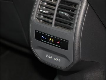 Cupra Leon Sportstourer 2.0 TSI VZ DSG Kamera Navi LED