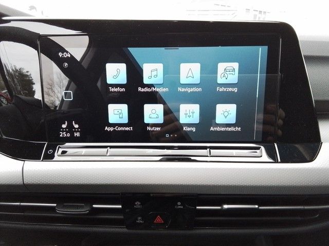 Fahrzeugabbildung Volkswagen Golf VIII TSI Move LED CarPlay AID RFK SHZ LM