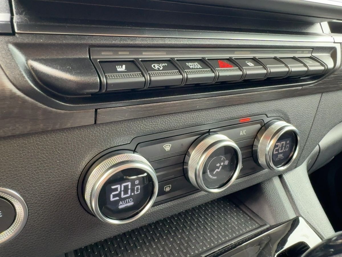 Fahrzeugabbildung Renault Kangoo PKW TECHNO TCe 130 EDC NAVI KAMERA EPH