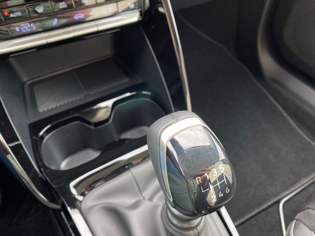 Fahrzeugabbildung Citroën C3 Aircross Turbo 100 PLUS *Winterpaket*Cam*CP*