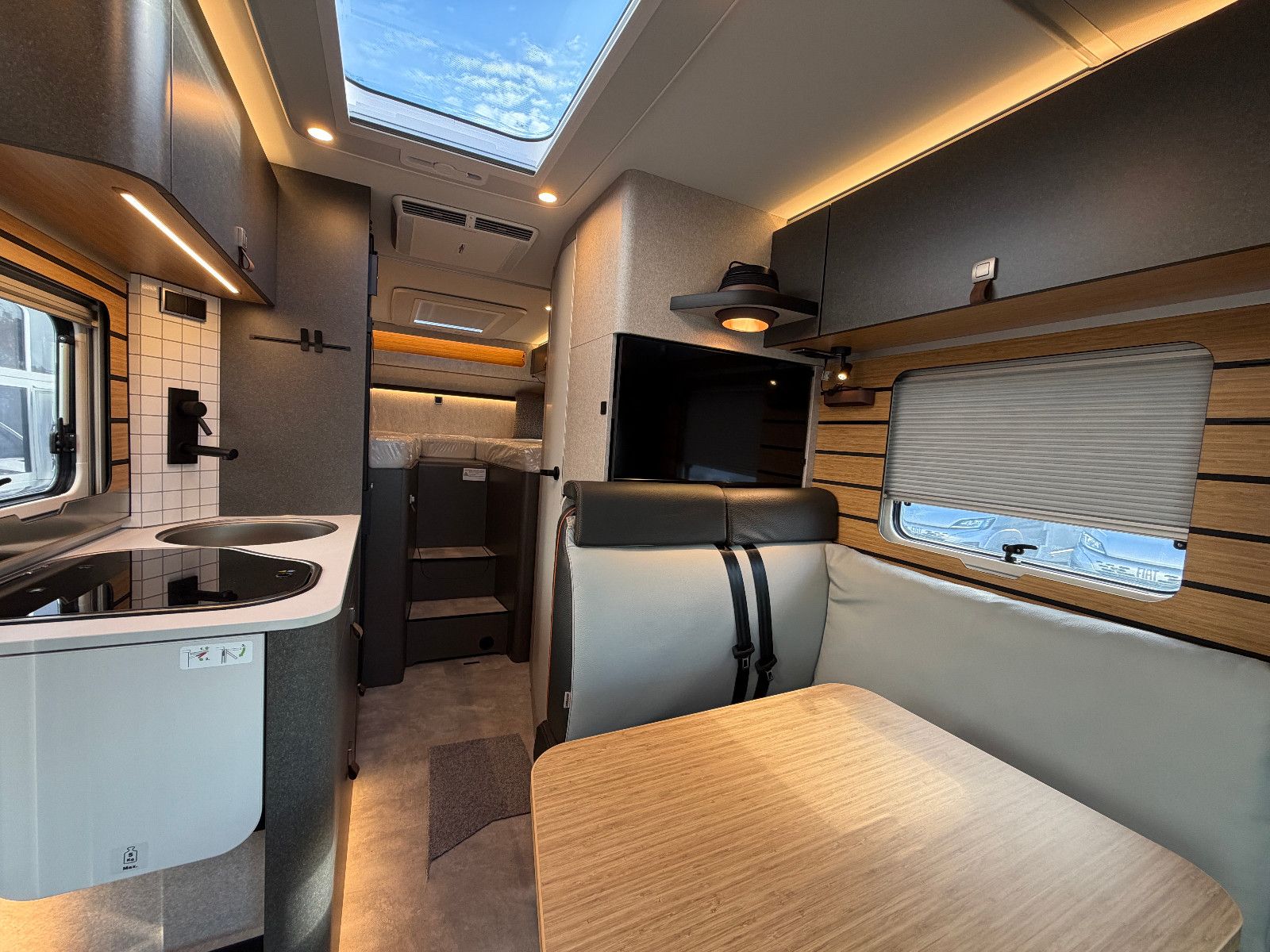 Fahrzeugabbildung HYMER / ERIBA / HYMERCAR ML-T 580 - Crosstrail - Modell 2027
