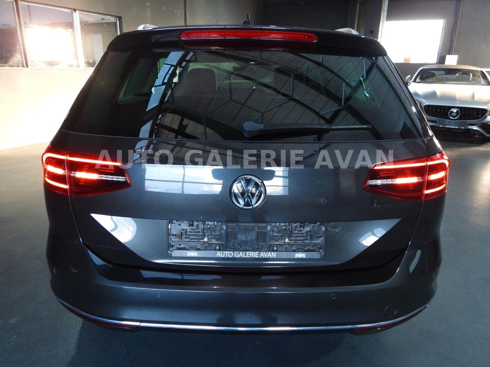 Volkswagen PASSAT VARIANT 1.5 TSI HIGHLINE
