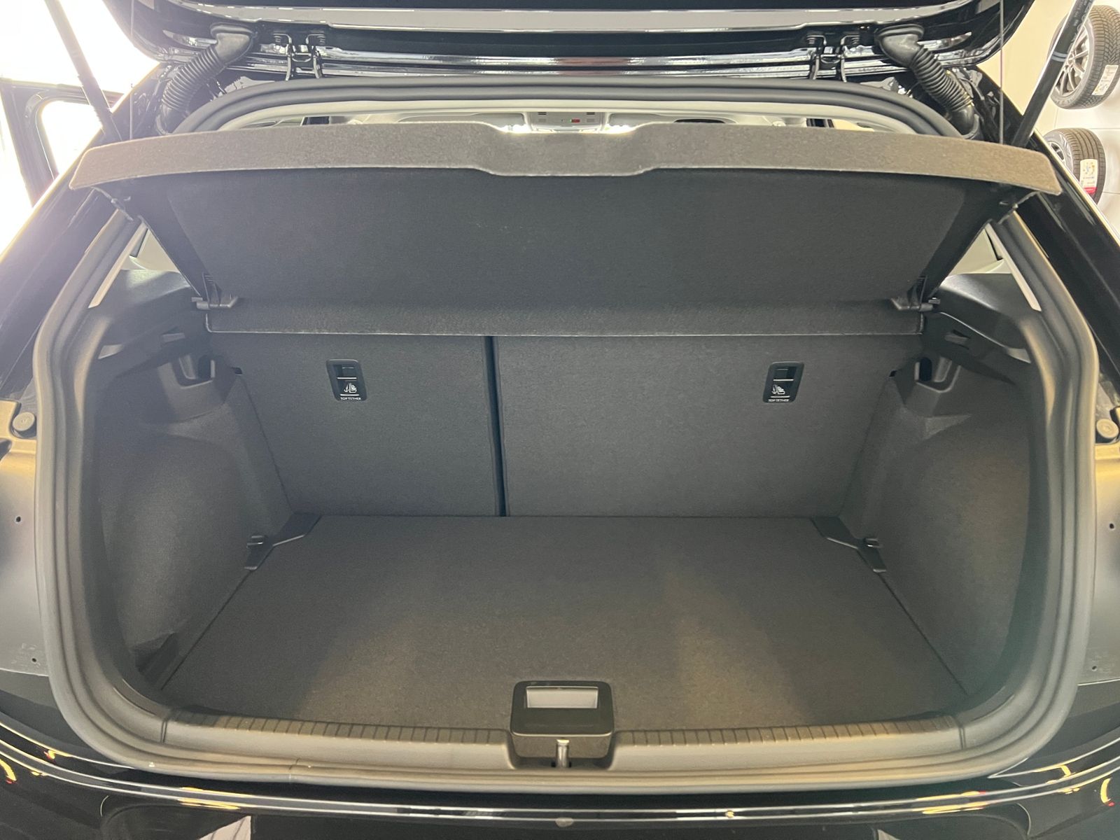 Fahrzeugabbildung Volkswagen Polo Life 1.0 TSI *LED, App Connect, PDC, Kamera