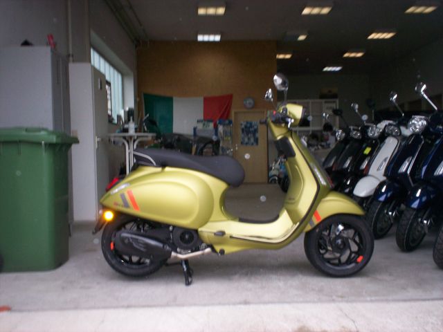 Vespa Aktion Sprint 50 S/Primavera incl  Lieferung