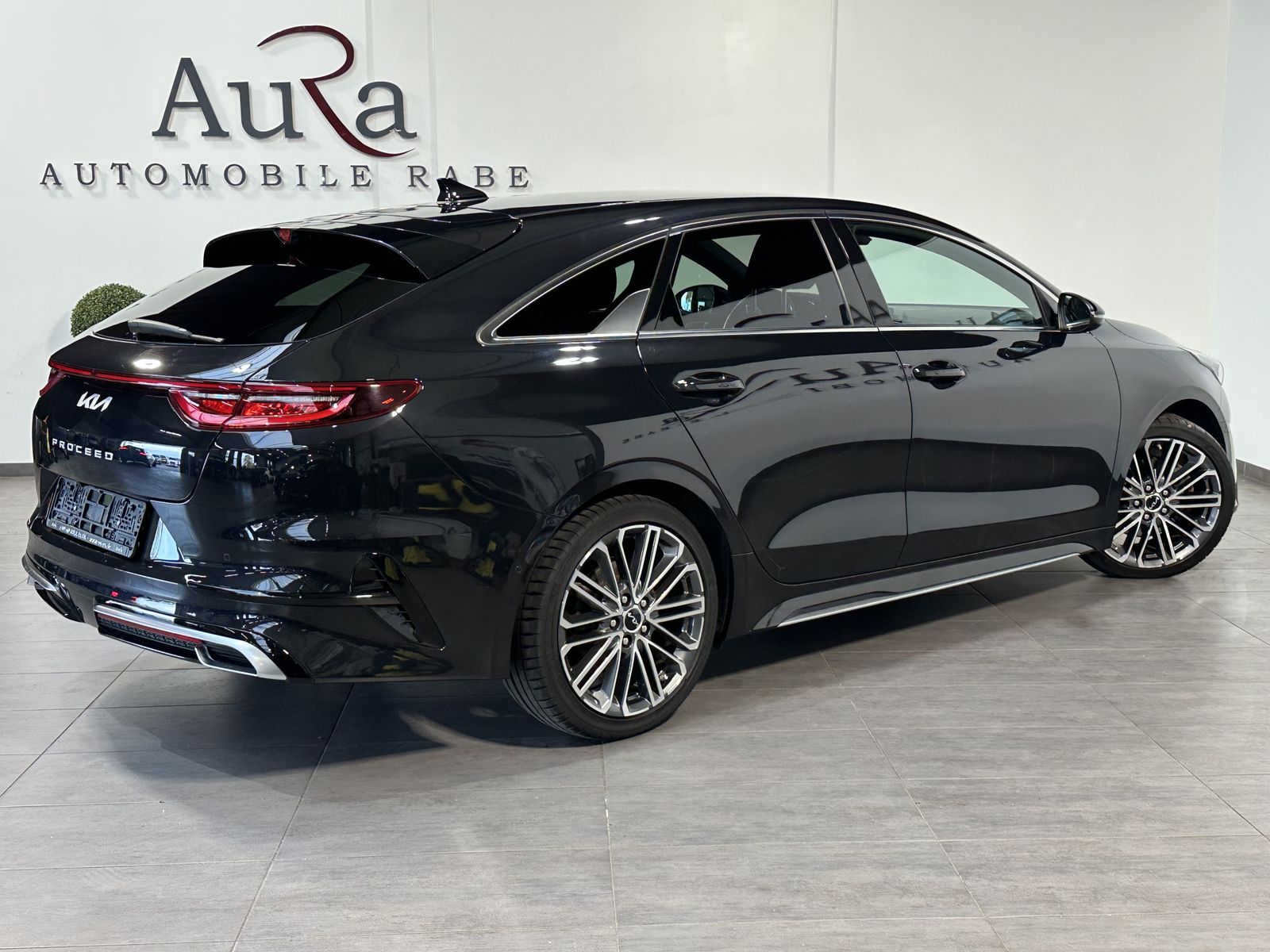 Fahrzeugabbildung Kia ProCeed 1.5 T-GDI GT-LINE NAV+LED+KAM+V-COCK+ACC