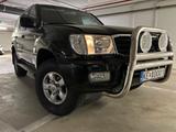 Toyota Land Cruiser 100  4.7 V8  173KW  Special Auto  - Toyota Land Cruiser mit Benzin-Antrieb: Geländewagen