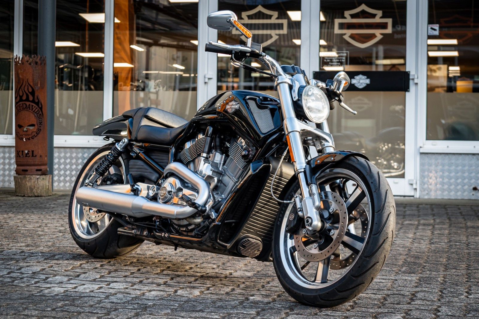 Fahrzeugabbildung Harley-Davidson VRSCF V-Rod Muscle 1250 - 240er Reifen