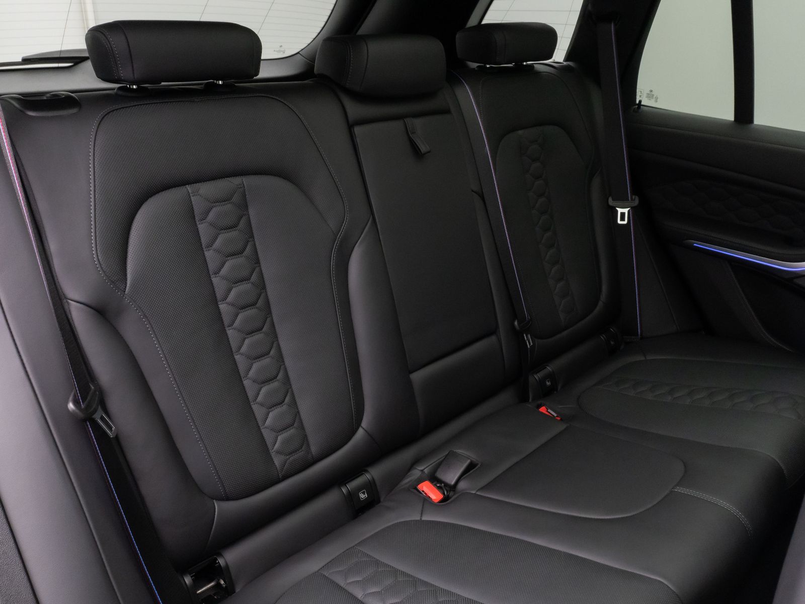 Fahrzeugabbildung BMW X5 M Competition Panorama Laser 360°DAB DisplKey