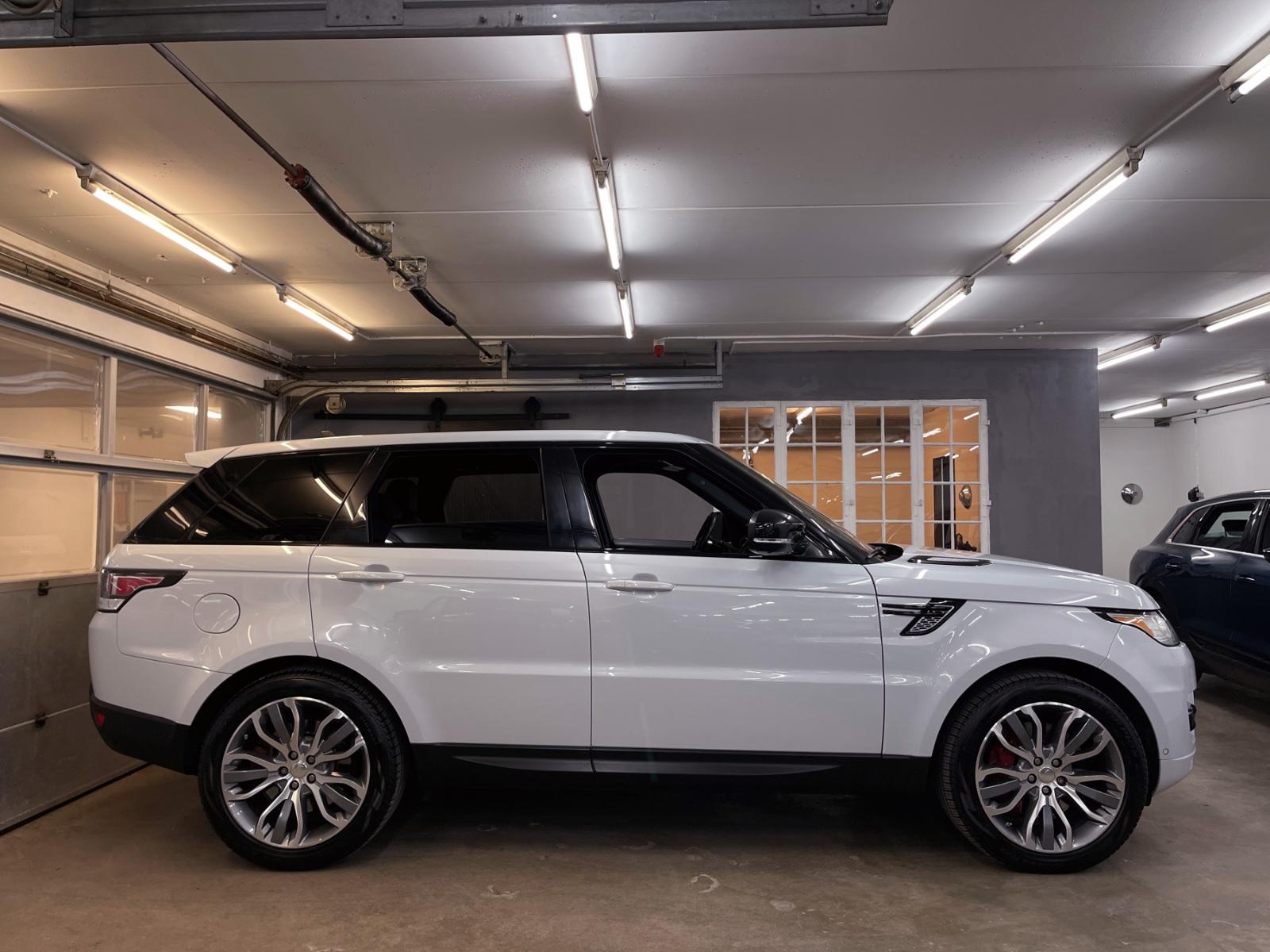 Land Rover Range Rover Sport SCV8 HSE Dynamic