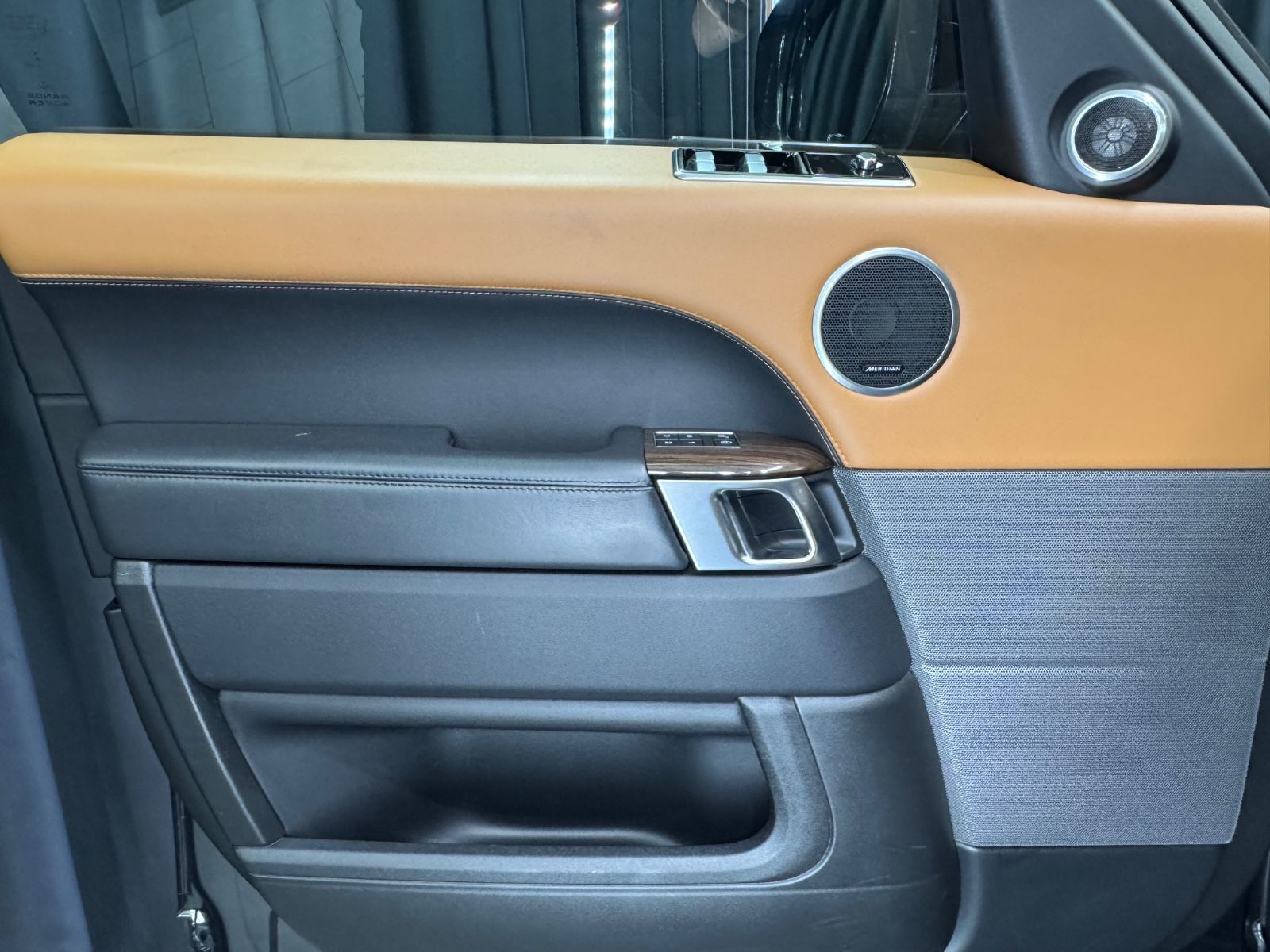Fahrzeugabbildung Land Rover Range Rover Sport HSE Dynamic|MERIDIAN|360°|HuD