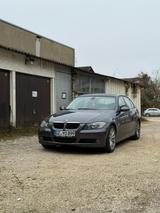 BMW 3er / 320i E90 / TÜV Neu , Service Neu - BMW aus 2007: 3er