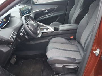 Peugeot 5008 Allure Pack 1.2 136 Kam.+KeyLess+LED+Navi