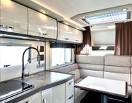 Phoenix MaXi-Alkoven 8300 LX -Festtank WC (14/19)
