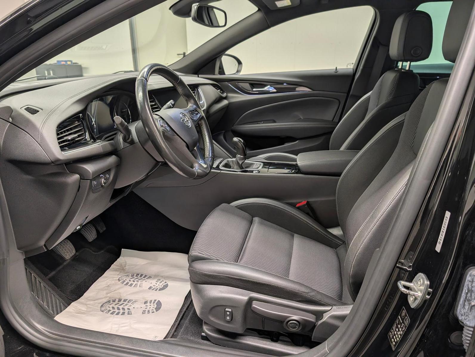 Opel Insignia ST Elegance IntelliLux/Nav/SHZ/Kam/17LM