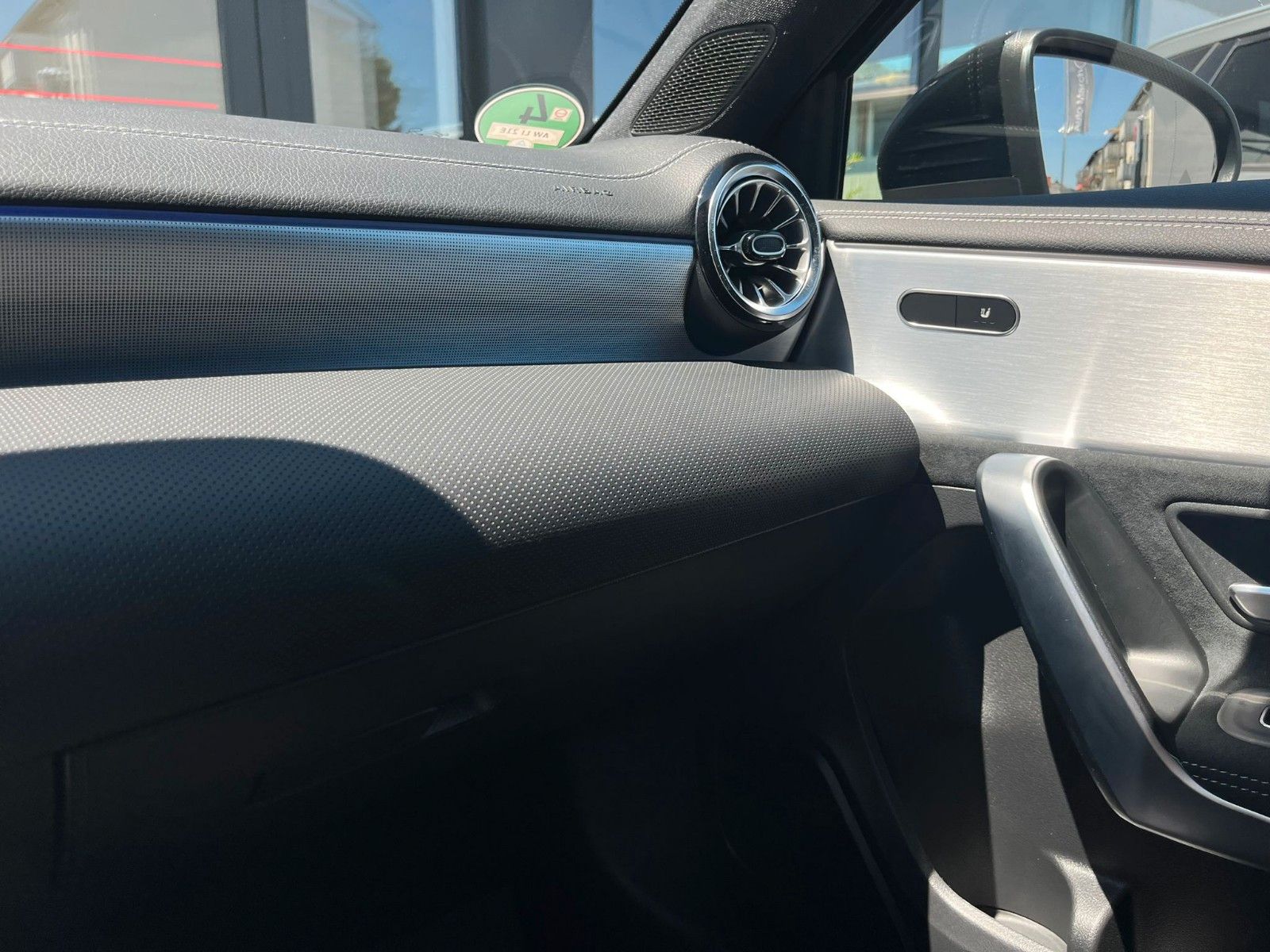 Fahrzeugabbildung Mercedes-Benz A 250 A -Klasse A 250 e Edition 2020
