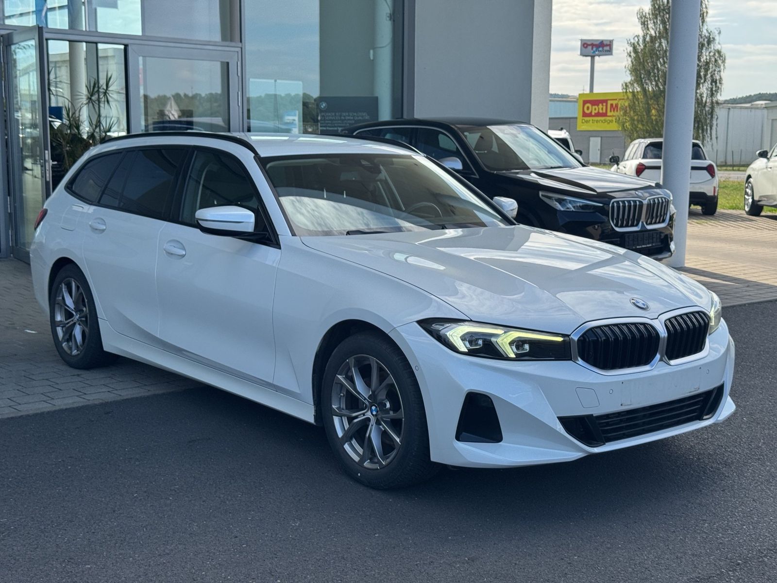 BMW 320d Touring Navi.ParkA.SSGL.Tempomat.DAB.Lordos imagem 2