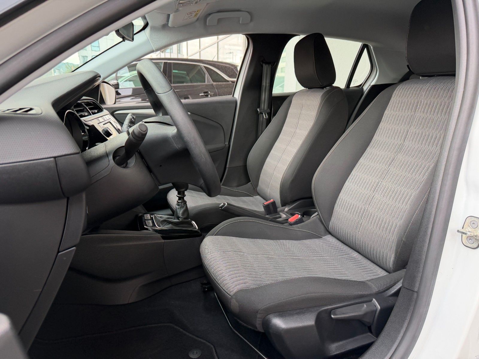 Fahrzeugabbildung Opel Corsa F Edition 100PS PDC/Tempomat!