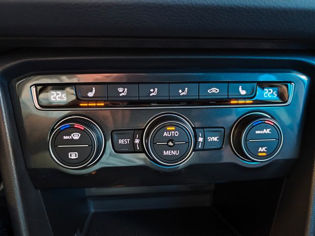 Tiguan 1.4 TSI *R-Line*Sound*AHK*Panorama*APP