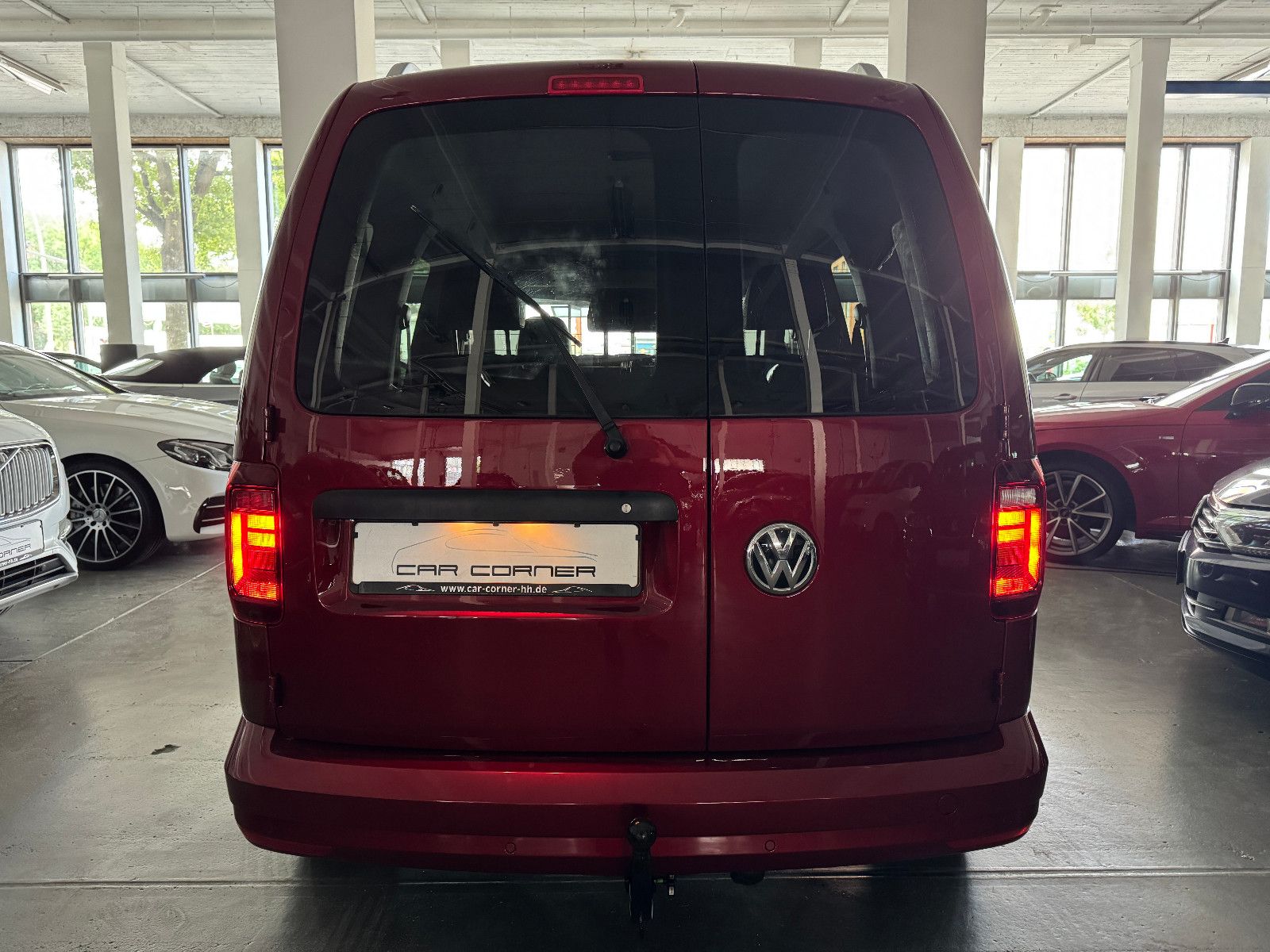 Fahrzeugabbildung Volkswagen CADDY MAXI 1.4 TGI HIGHLINE SPORTPAKET ACC VOLL