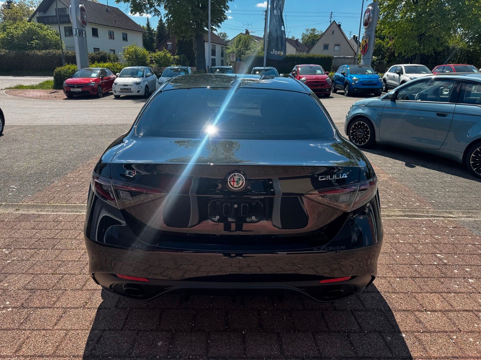 Fahrzeugabbildung Alfa Romeo Giulia INTENSA 2.0 280PS NAVI HARMAN KAM MEMORY