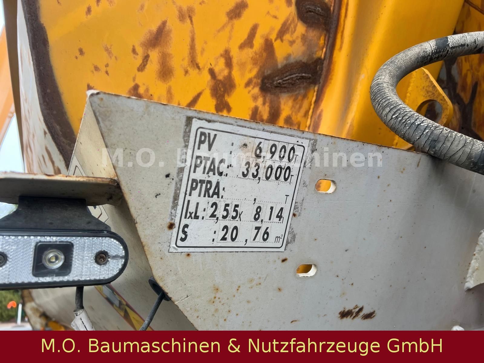 Fahrzeugabbildung Kaiser Robuste S330  / Luftfederung / 2 Achser