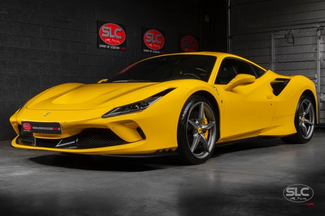 FERRARI F8