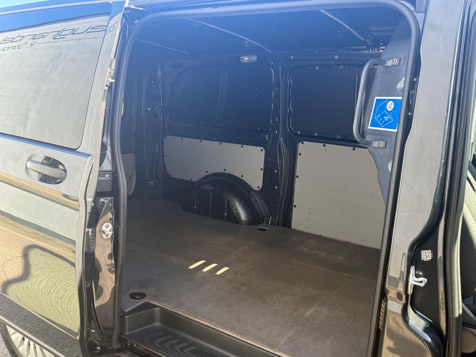 Mercedes-Benz Vito Kasten 119 CDI Pro RWD lang,LED,Navi,Kamera
