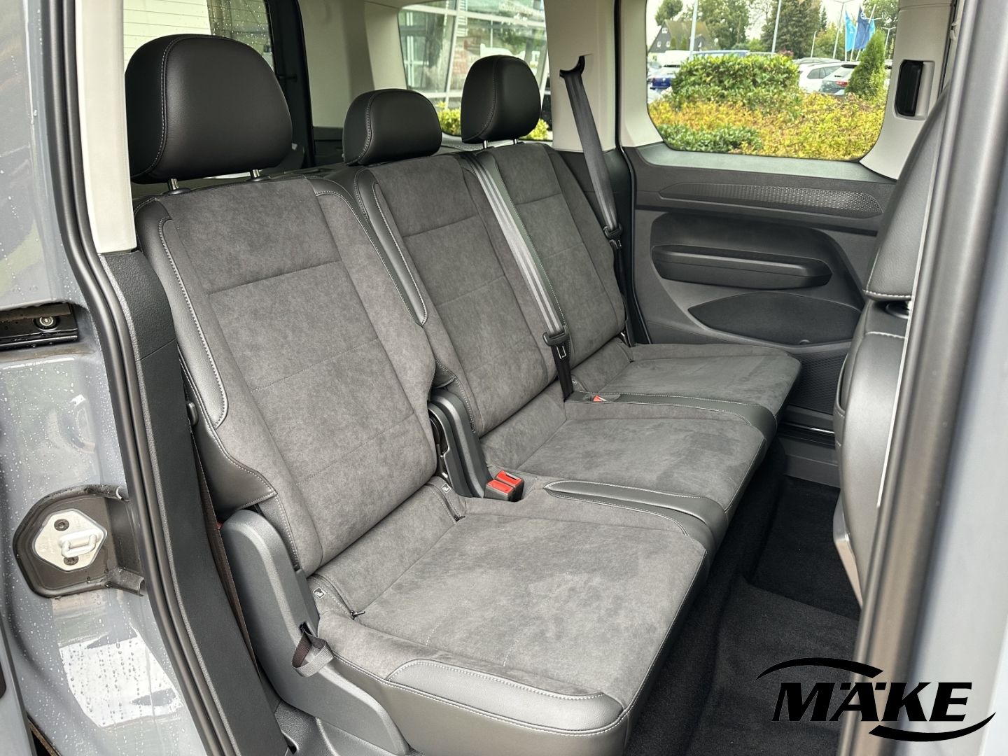 Caddy Edition 2.0 TDI DSG ACC LED RFK NAV ALU 5-