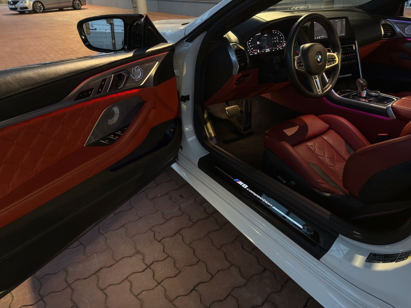 Fahrzeugabbildung BMW M8 Comp xDrive B&W/Keramik/SportAGA/Carbon/Laser