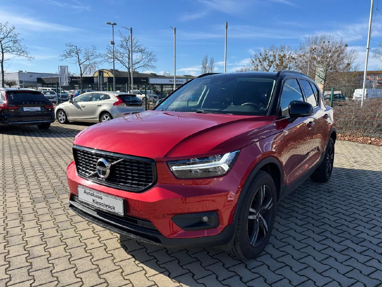 Fahrzeugabbildung Volvo XC40 R Design 2WD